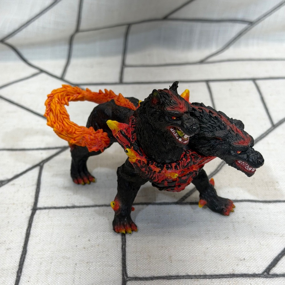 Schleich Eldrador Hellhound 6in Black Red Two Headed Fire Wolf Figure 42451